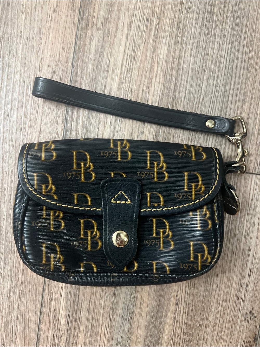 Vintage Dooney & Bourke 1975 Logo Black & Gold Wristlet